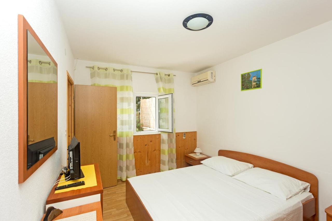 Apartments Julija Hvar Bagian luar foto