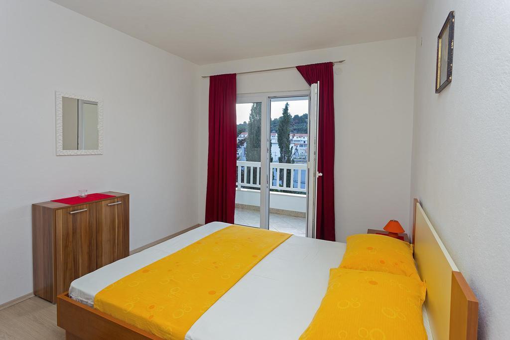 Apartments Julija Hvar Bagian luar foto